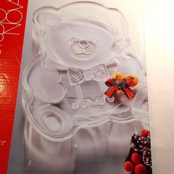 Studio Nova Other - Holiday Santa Bear Glass Platter